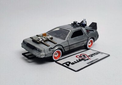5 Pulgadas / 1:32 DMC DeLorean Coupe 1981 Time Machine Volver al Futuro III (Cara Blanca) Back To The Future JADA TOYS 00877