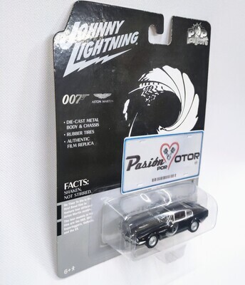 1:64 Aston Martin V8 Coupe 1987 Negro James Bond 007 Sin Tiempo Para Morir JOHNNY LIGHTNING Pop Culture