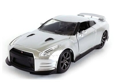 5 Pulgadas / 1:36 Nissan GT-R R35 Coupe 2010 Plata Brian´s Rapido y Furioso 5 JADA TOYS 02595