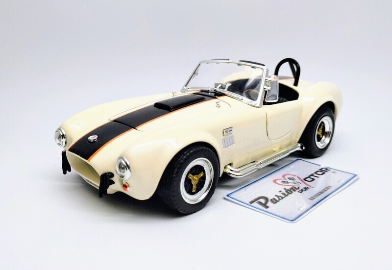 1:18 Shelby Cobra 427 S/C Roadster 1964 Crema con Franja Negra LUCKY DIE CAST Road Signature