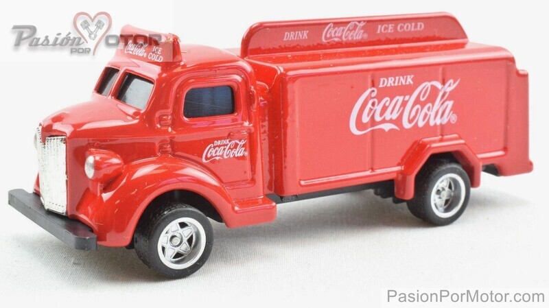 1:87 Coca Cola Bottle Truck / Camión Repartidor de Bebidas 1947 Rojo MOTOR CITY CLASSICS