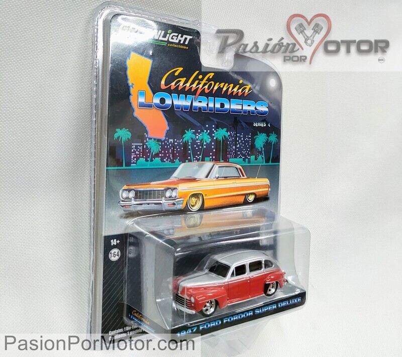 1:64 Ford Fordor Super Deluxe 1947 Naranja y Plata GREENLIGHT California Lowriders