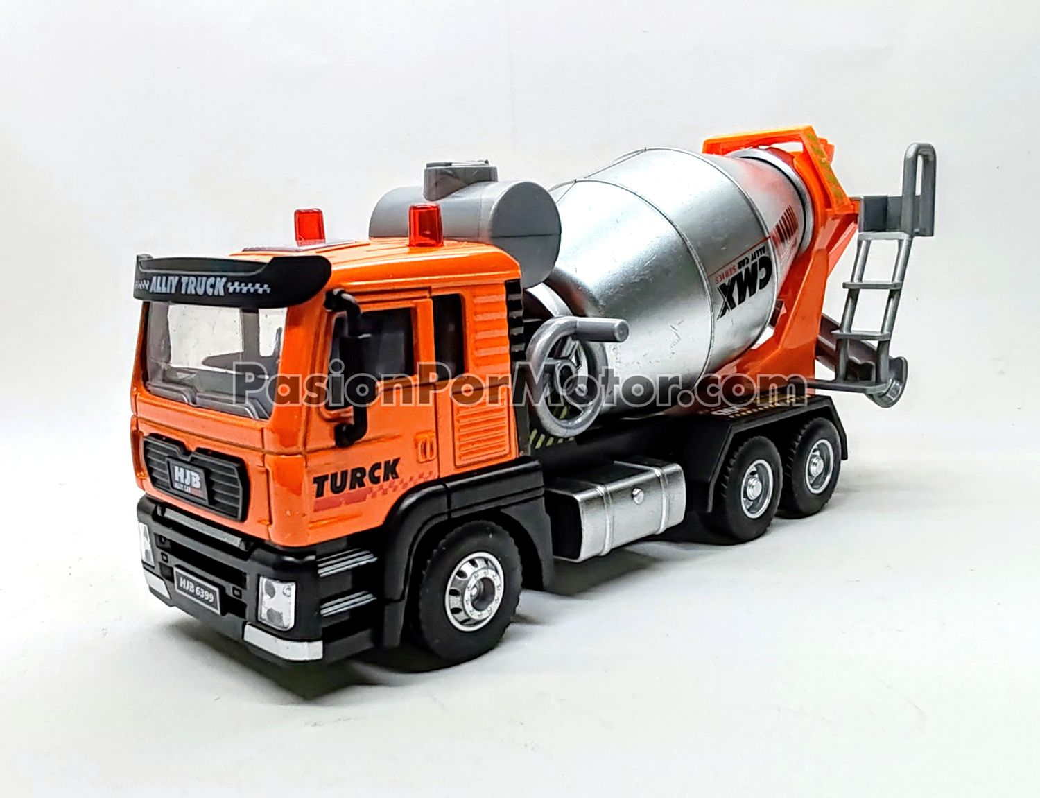 1:43 Sitrak Camion Revolvedora Naranja CB HJB Toys Tipo Man 00318