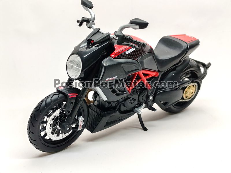 1:12 Ducati Diavel Carbon 2011 Negro y Rojo MAISTO Motorcycles Motocicleta 00024