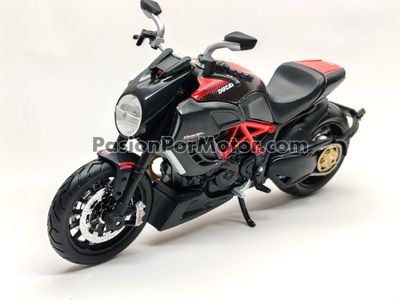 1:12 Ducati Diavel Carbon 2011 Negro y Rojo MAISTO Motorcycles Motocicleta 00024