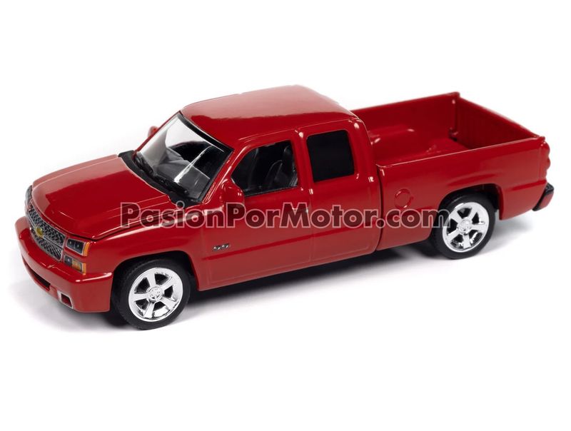 1:64 Chevrolet Silverado SS Cabina Extendida Fleetside 2006 Rojo Pick Up AUTO WORLD Muscle Trucks Premium Series