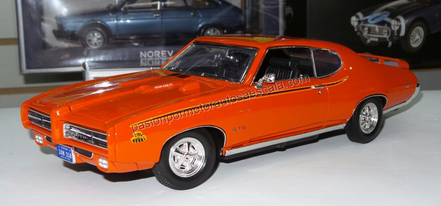 1:18 Pontiac GTO The Judge Coupe 1969 Naranja MOTOR MAX Timeless Legends 04259