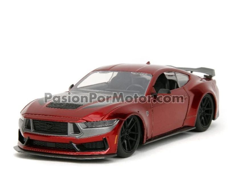 1:24 Ford Mustang Dark Horse 2024 Rojo Candy JADA TOYS Big Time Muscle 03500