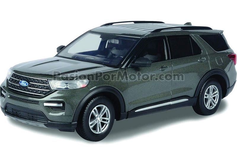 1:24 Ford Explorer SUV 2022 Gris MOTOR MAX 02988