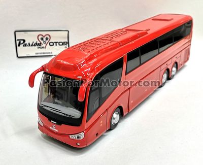 1:50 Irizar PB Autobus Tres Ejes 2001 Rojo CARARAMA Scania Man 02690
