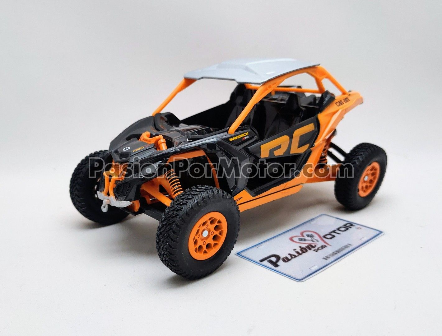 1:18 Can-Am BRP Maverick X3 X RC Turbo 2018 Negro y Naranja NEW RAY 00125