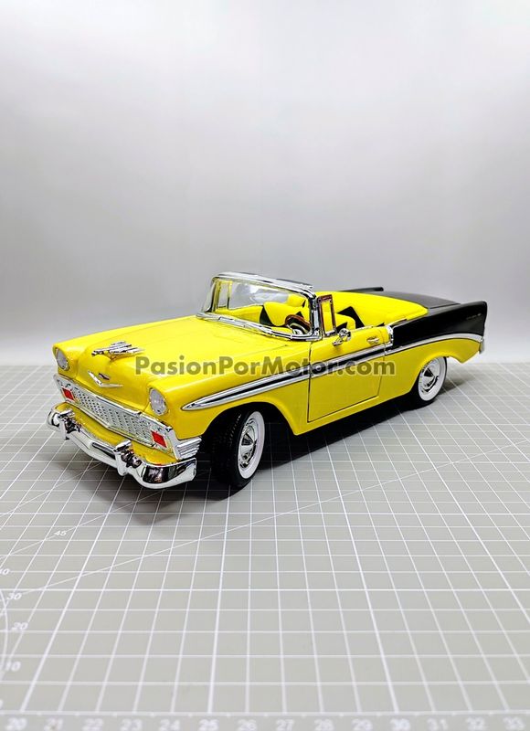1:18 Chevrolet Bel Air Convertible 1956 Amarillo con Negro LUCKY DIE CAST Road Signature 03758