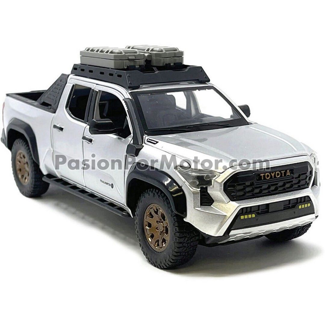 1:24 Toyota Tacoma Trailhunter Edition 2024 Plata KINGS TOY 04727