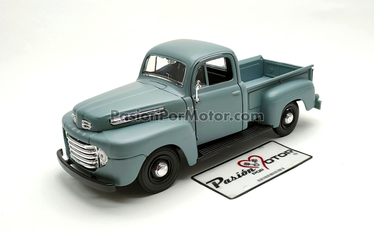 1:25 Ford F-1 Pick Up 1948 Gris MAISTO Special Edition 1:24 02181 1:25 Ford F-1 Pick Up 1948 Gris MAISTO Special Edition 1:24 02181