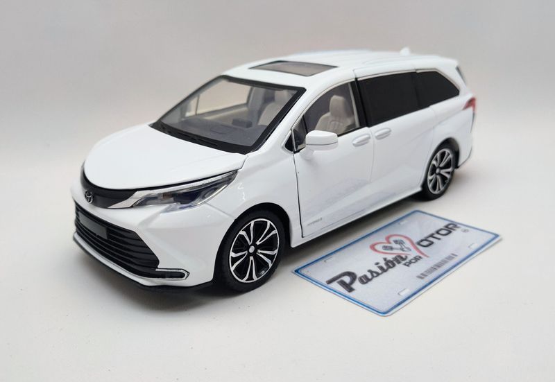 1:24 Toyota Sienna Hybrid Limited AWD Minivan 2021 Blanco KINGS TOY 02604 1:24 Toyota Sienna Hybrid Limited AWD Minivan 2021 Blanco KINGS TOY 02604