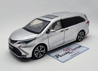 1:24 Toyota Sienna Hybrid Limited AWD Minivan 2021 Plata KINGS TOY 02606