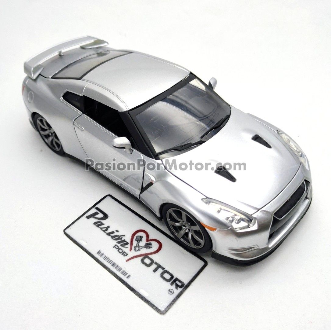 1:24 Nissan GT-R R35 Coupe 2010 Plata Rapido y Furioso 5 JADA TOYS 00086 1:24 Nissan GT-R R35 Coupe 2010 Plata Rapido y Furioso 5 JADA TOYS 00086