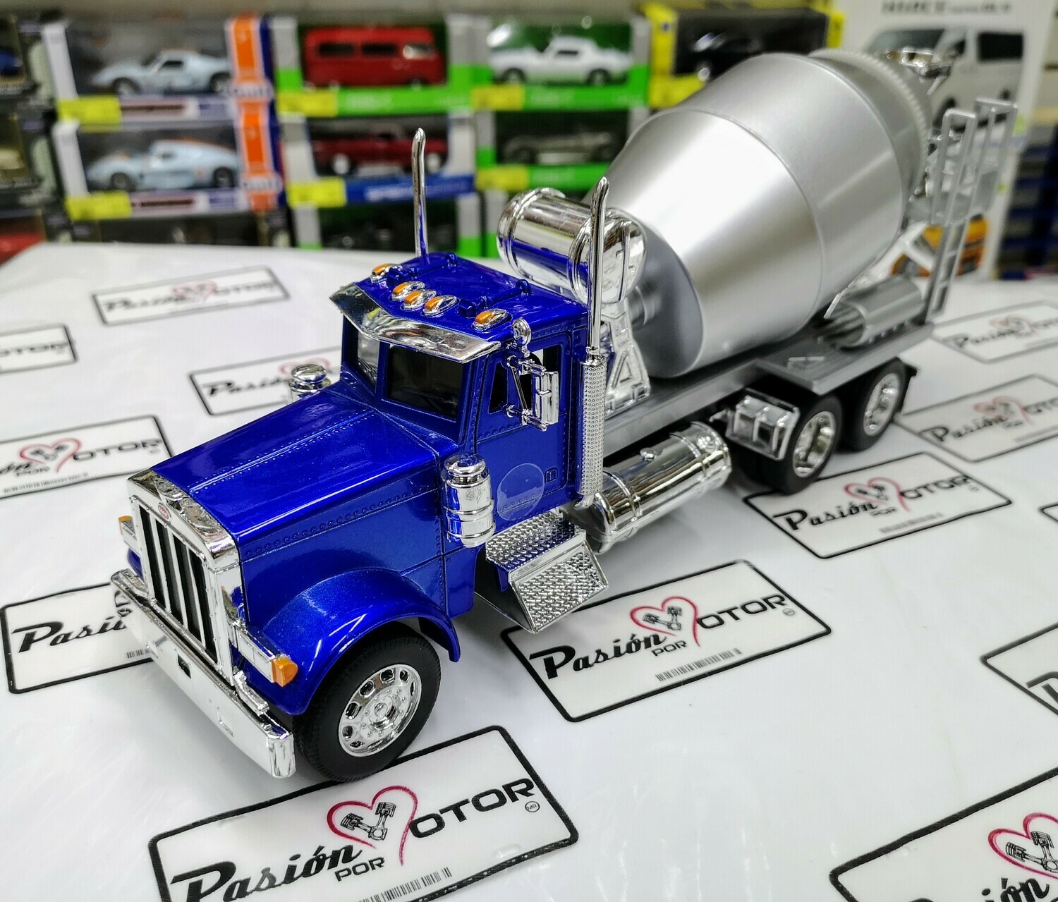 1:32 Peterbilt Model 379 1987 Azul Con Revolvedora de Cemento Torton WELLY Transporter 03703