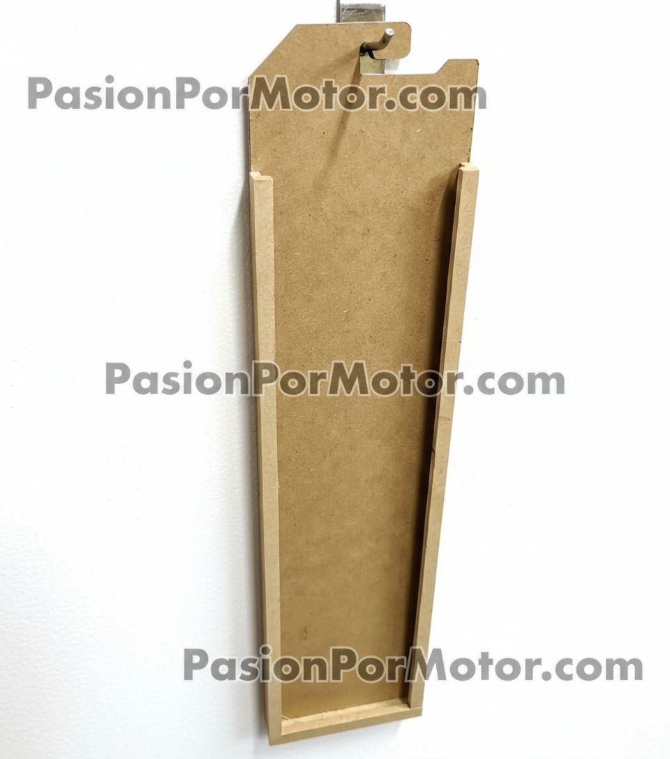 1:64  - Tablero Coleccionador En Madera y Aglomerado Para 8 Pz Tipo Hot Wheels Basico con Tarjeta /Empaque / Blister