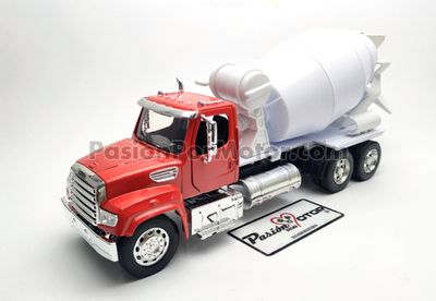 1:32 Freightliner 114SD Torton Revolvedora de Cemento 2011 Rojo y blanco NEW RAY Long Haul Trucker 00930