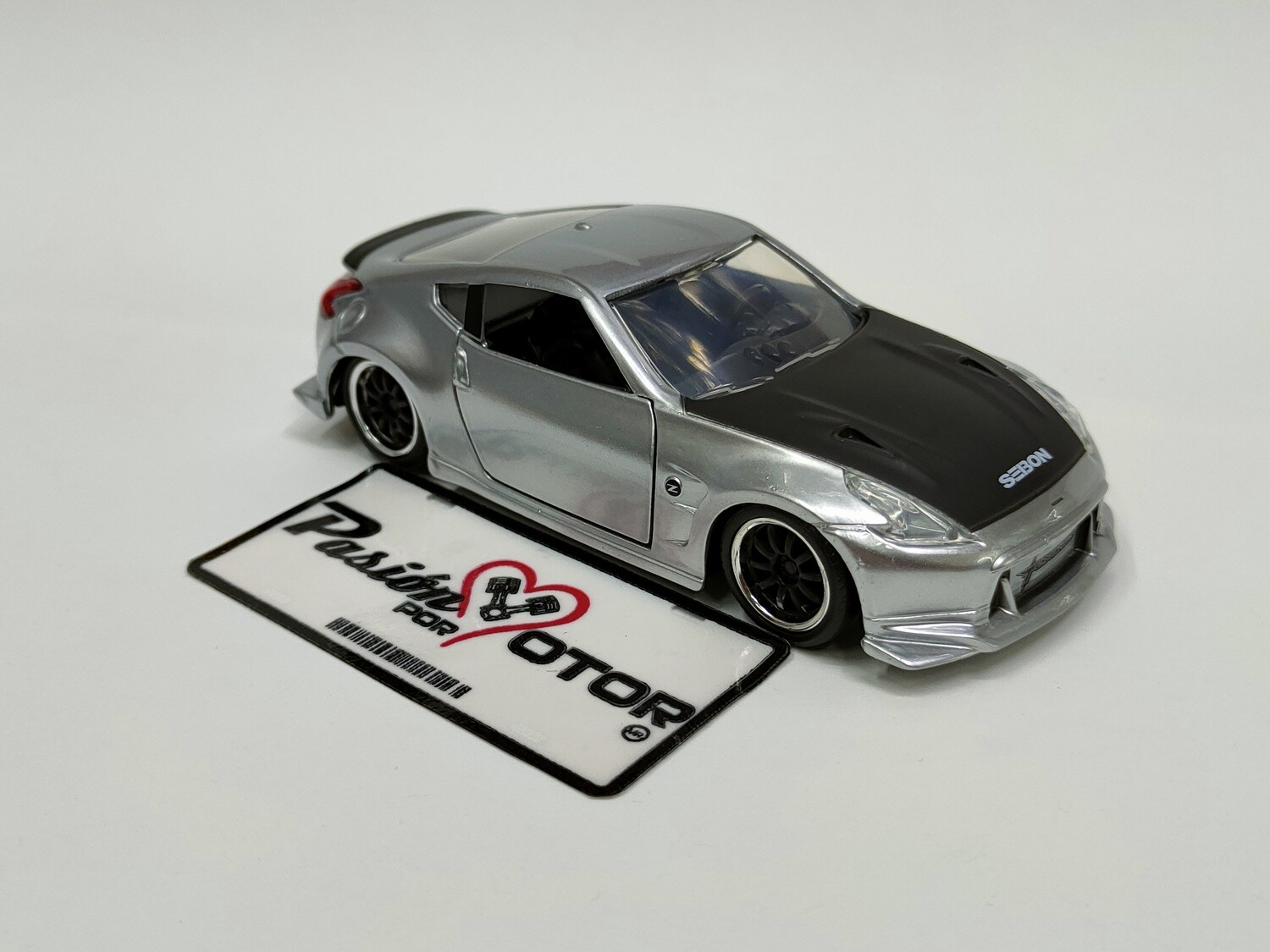 5 Pulgadas / 1:34 Nissan 370Z Coupe 2009 Plata Gisele Rapido y Furioso 5 JADA TOYS 1:32 01486