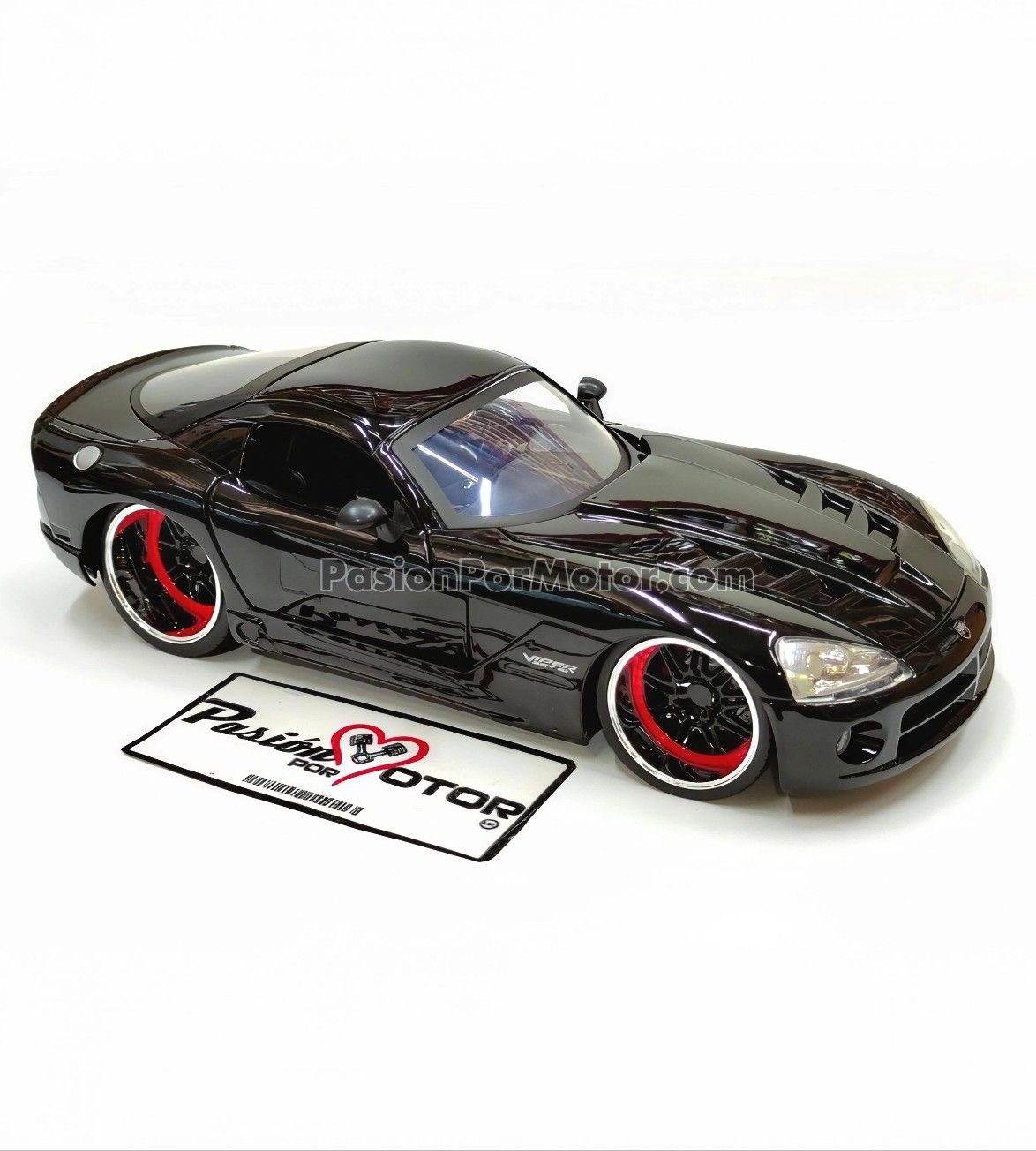 1:24 Dodge Viper SRT10 Coupe Letty's 2010 Rapido y Furioso 7 JADA TOYS 01703 1:24 Dodge Viper SRT10 Coupe Letty's 2010 Rapido y Furioso 7 JADA TOYS 01703