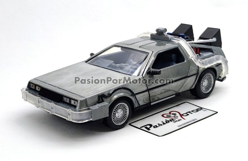 1:24 DMC DeLorean Coupe 1981 Time Machine Volver al Futuro 1 JADA TOYS Hollywood Rides 02388