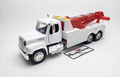 1:32 Freightliner 114SD Torton Grua de arrastre 2011 Blanco NEW RAY Long Haul Trucker