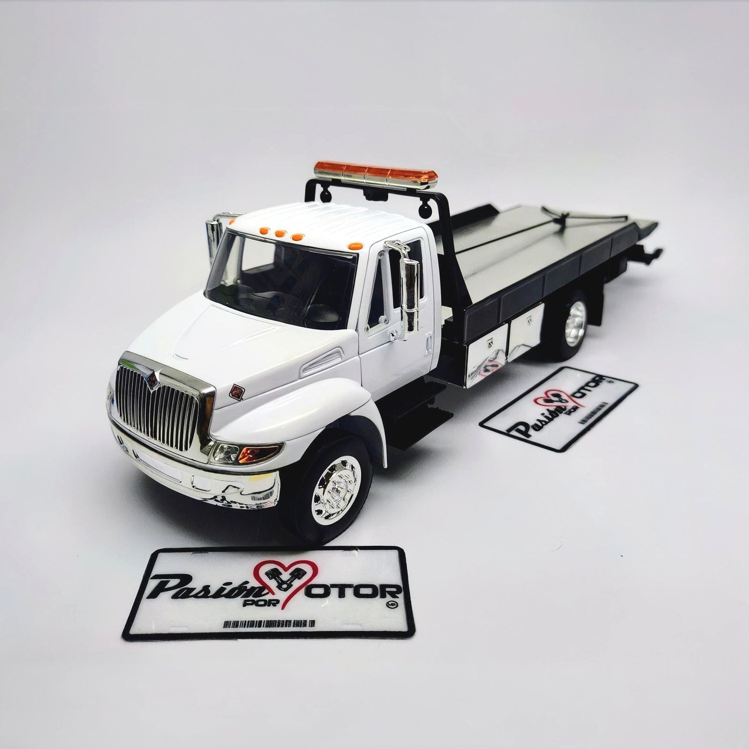 1:24 International Durastar 4400 2008 Grua de Plataforma Blanco Flat Bed JADA TOYS 00227