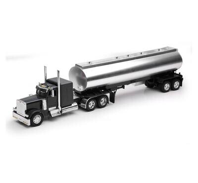 1:32 Peterbilt Model 379 Custom con Pipa de Combustible NEW RAY 02521