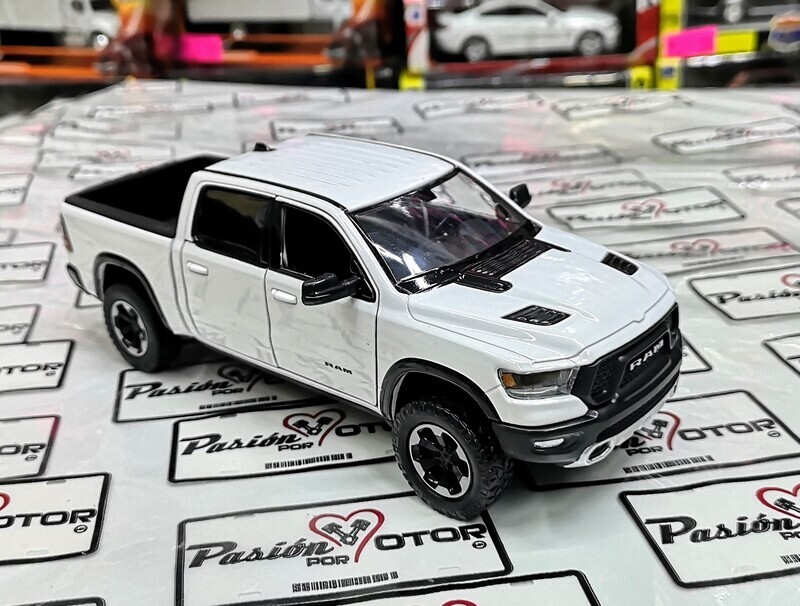1:27 Ram 1500 Crew Cab Pick Up Rebel 2019 Blanco MOTOR MAX 1:24 02719 1:27 Ram 1500 Crew Cab Pick Up Rebel 2019 Blanco MOTOR MAX 1:24 02719