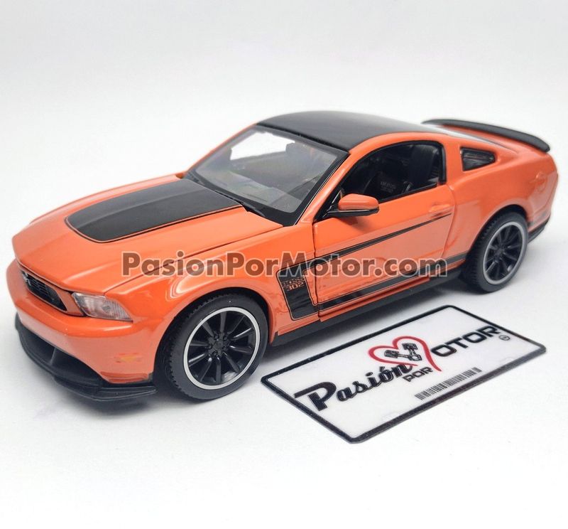 1:24 Ford Mustang Coupe Boss 302 2012 Naranja MAISTO Special Edition 03039