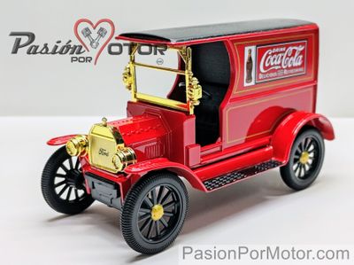 1:24 Ford Model T Cargo Van 1917 Coca Cola MOTOR CITY CLASSICS 03179
