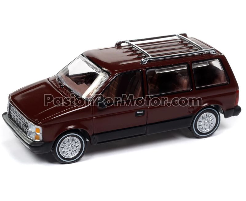 1:64 Dodge Caravan 1985 Rojo Carmesí AUTO WORLD Premium Mighty Minivans