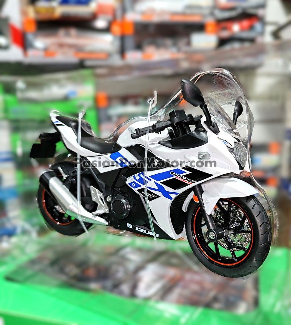 1:12 Suzuki GSX 250R 2023 Blanco Con Luz y Sonido H1T 04675