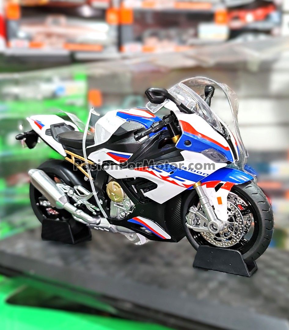 1:12 BMW S 1000RR K67 2019 Blanco Con Gráficos Con Luces y Sonido + Base 04713 1:12 BMW S 1000RR K67 2019 Blanco Con Gráficos Con Luces y Sonido + Base 04713