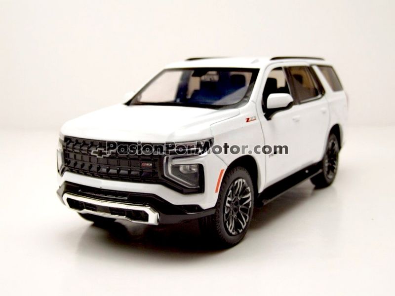 1:24 Chevrolet Tahoe Z71 Blanco 2025 MOTOR MAX Timeless Legends 4931