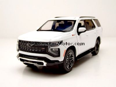 1:24 Chevrolet Tahoe Z71 Blanco 2025 MOTOR MAX Timeless Legends 4931