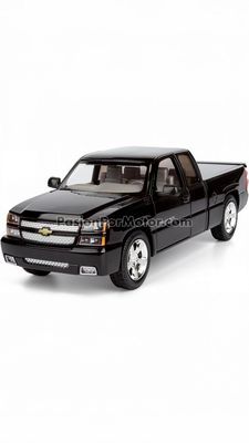 1:25 Chevrolet Silverado Intimidator SS Cabina Extendida 2006 Negro MOTOR MAX Timeless Legends 1:24 04975