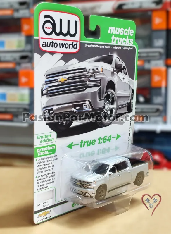 1:64 Chevrolet Silverado High Country 2019 Plata AUTO WORLD Muscle Trucks Premium Series 2026 W1 B Pick Up 05267