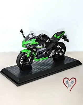 1:12 Kawasaki Ninja 400 2022 Negro y Verde Con Graficos Con Luces y Sonido + Base 05357