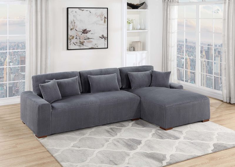 SECTIONAL W/ XL CHAISE