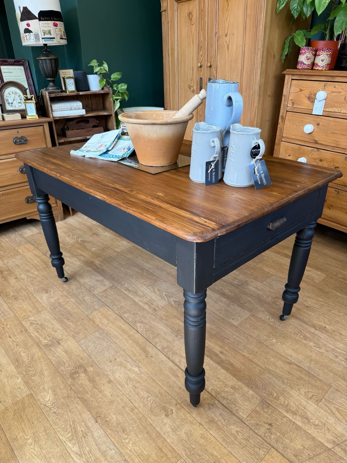 Antique Pine Dining / Kitchen Table