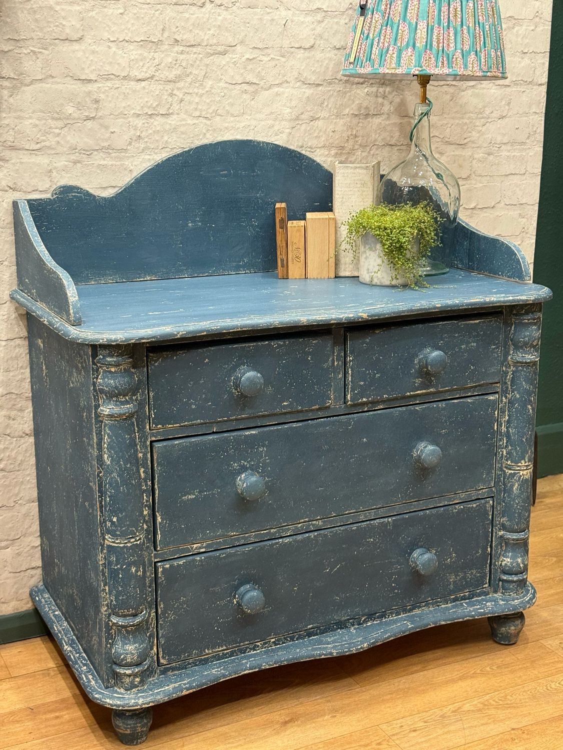 Vintage Blue Distressed Chest Of Drawers Vintage Blue Distressed Chest Of Drawers