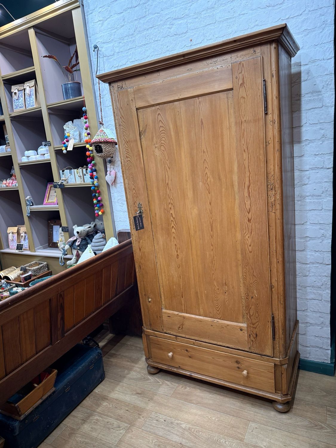 Vintage Pine Shelved Cupboard / Larder Cabinet / Linen Cupboard Vintage Pine Shelved Cupboard / Larder Cabinet / Linen Cupboard