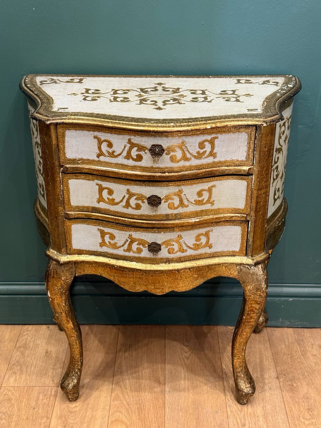 Vintage Italian Florentine Side Table / Bedside