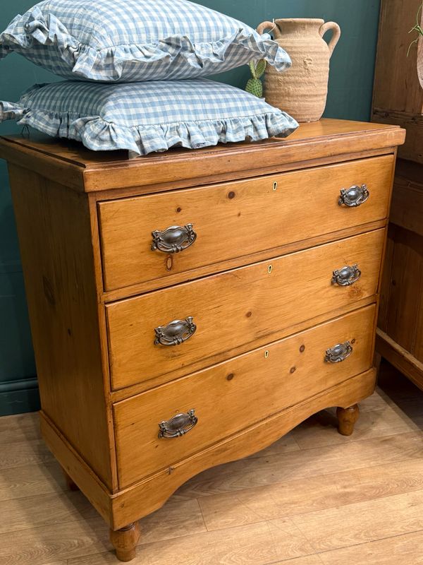 Antique Pine Chest Of Drawers Antique Pine Chest Of Drawers
