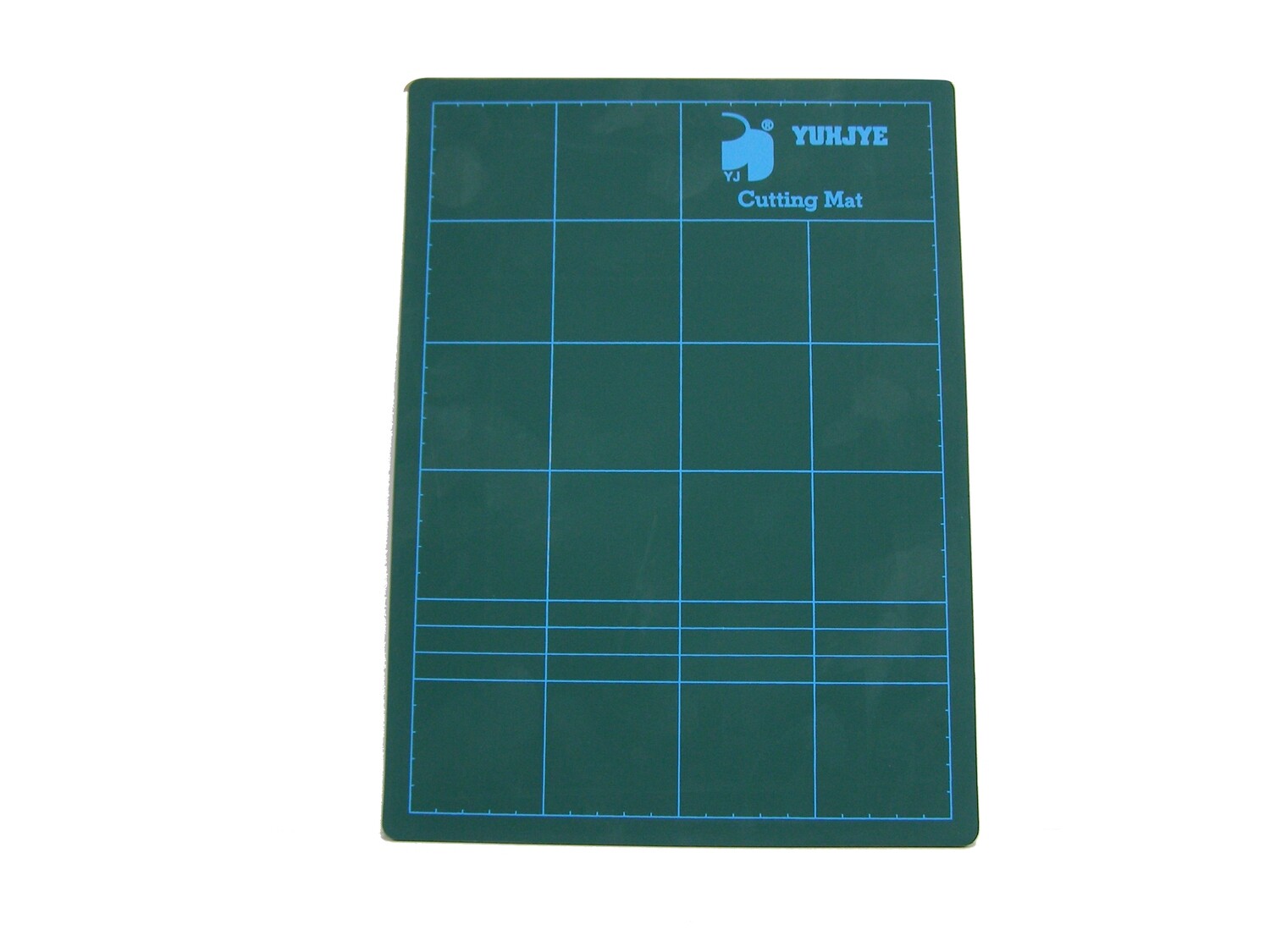 RSC A4 GREEN CUTTING MAT D18-23