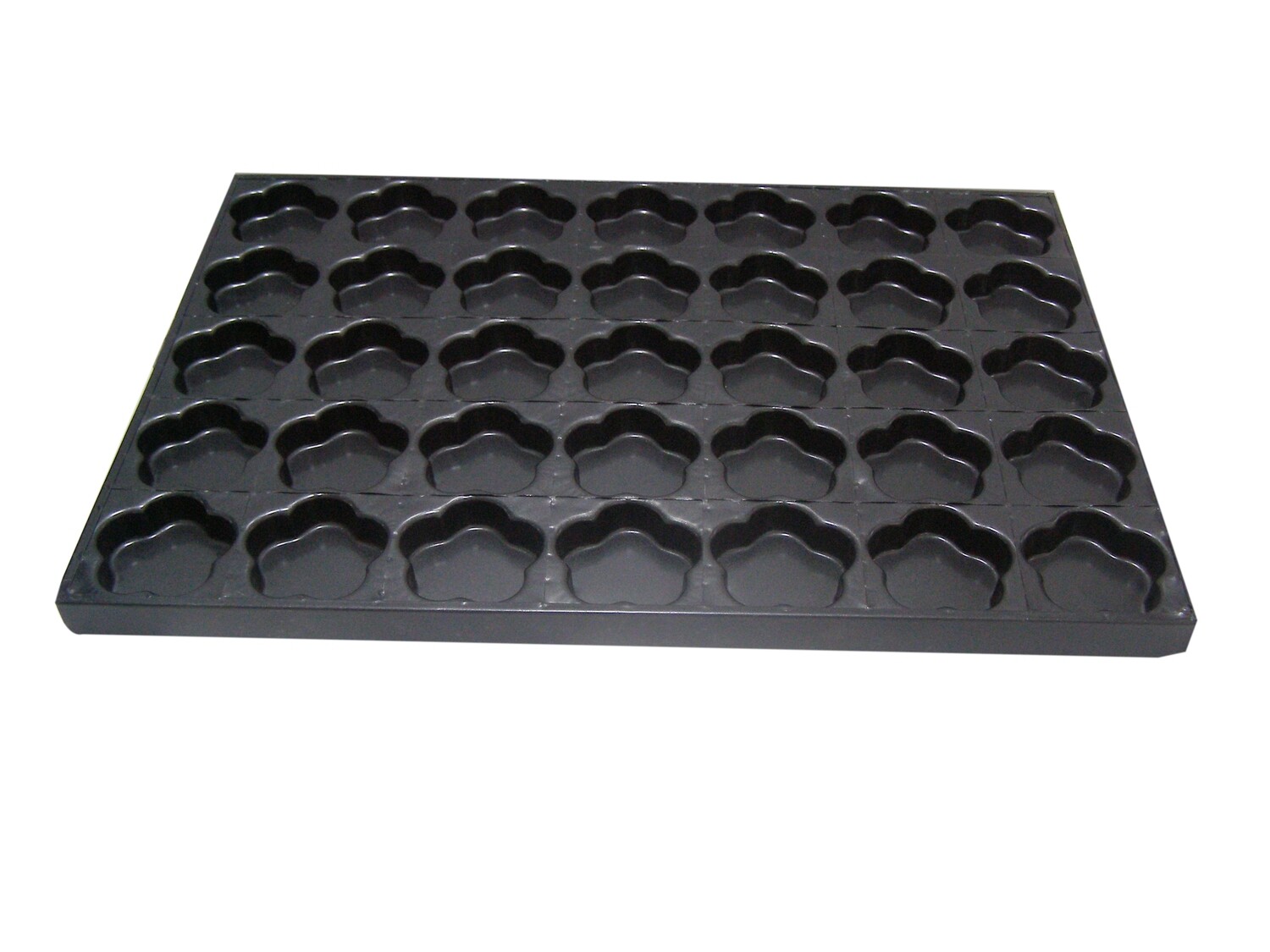 GZ 35 HOLE 60X40X3CM CAKE BAKING TRAY G17-043
