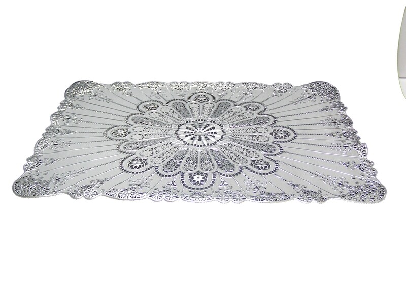 RSC 38X55CM SILVER FLORAL TABLE PLACE MAT P17-211